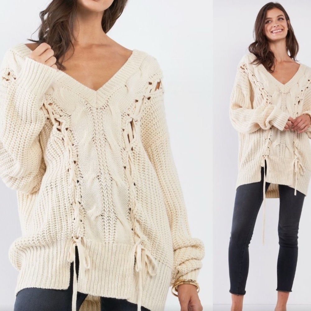 Cream/ light Tan oversized knitted sweater size s/m